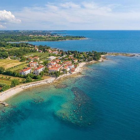 Charming Stone Cottage By The Sea Umago Exterior foto