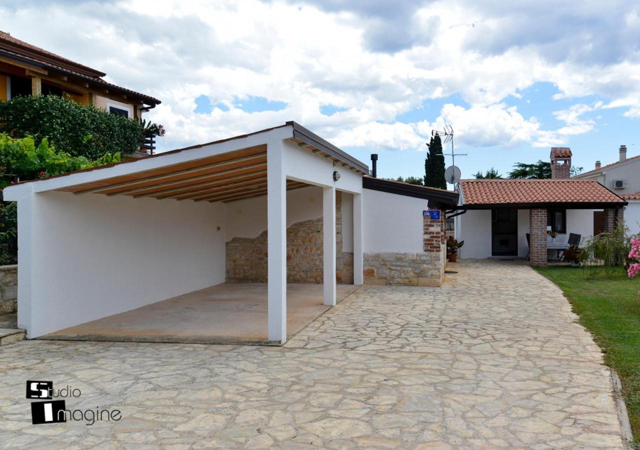 Charming Stone Cottage By The Sea Umago Exterior foto