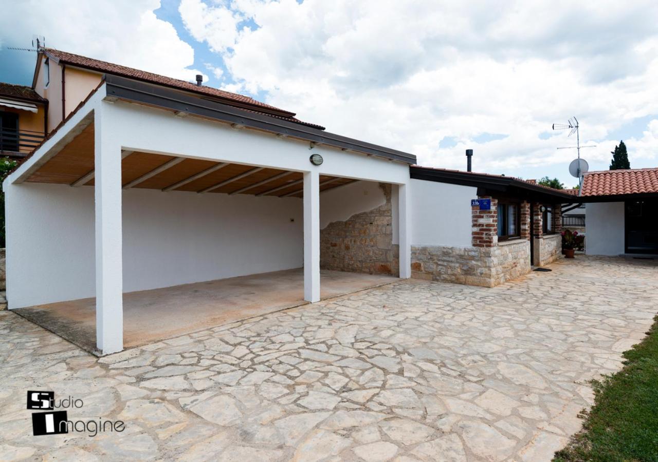 Charming Stone Cottage By The Sea Umago Exterior foto